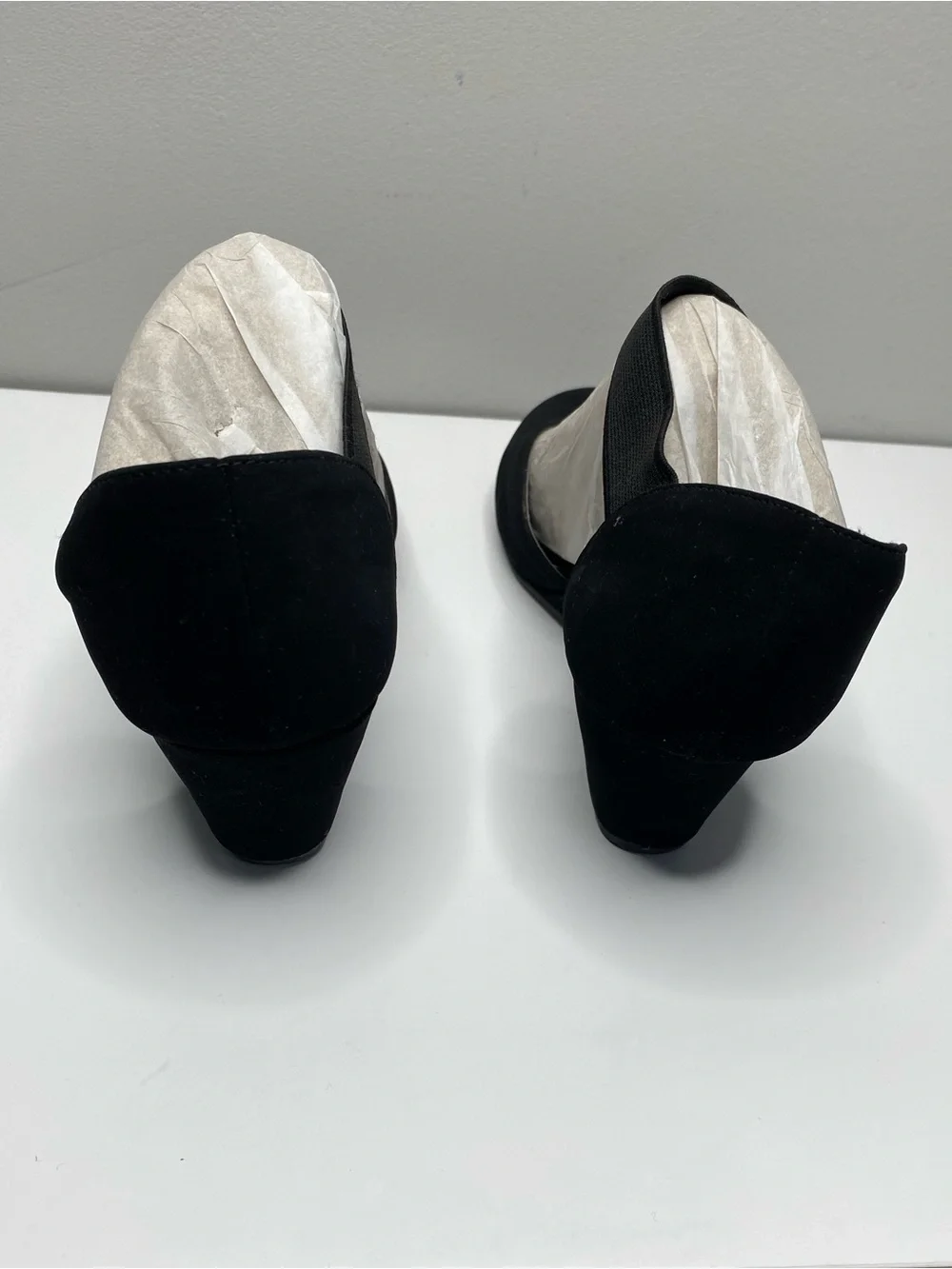 Black Platform Mary Jane Pumps with Elastic Strap